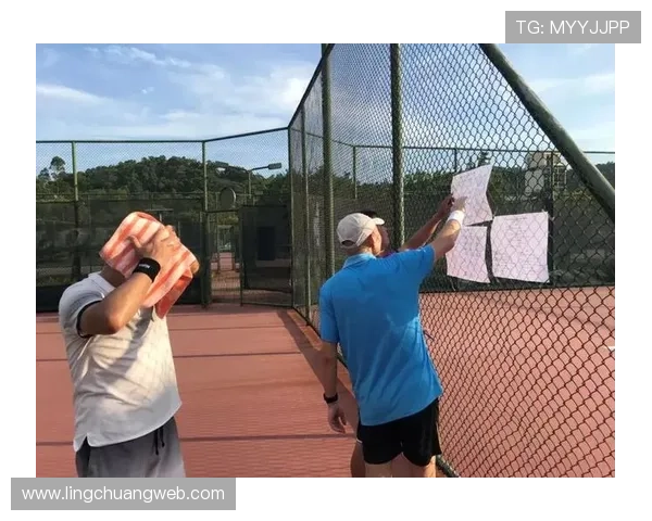 杭州网球队包夹战术解析与网球热点的深度探讨 杭州网球队包夹战术解析与网球热点的深度探讨