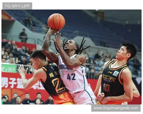 赛后分析:广州排球队与上海排球队的比赛节奏与战术对比探讨 赛后分析:广州排球队与上海排球队的比赛节奏与战术对比探讨